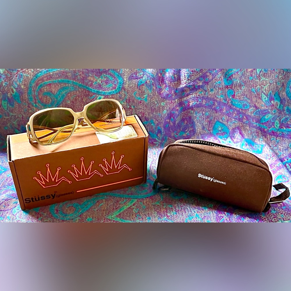 Super Rare STÜSSY Francesca / Franchesca Women’s Designer Sunglasses Gold Amber